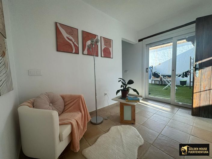 Image No.8-3 Bed Property for sale