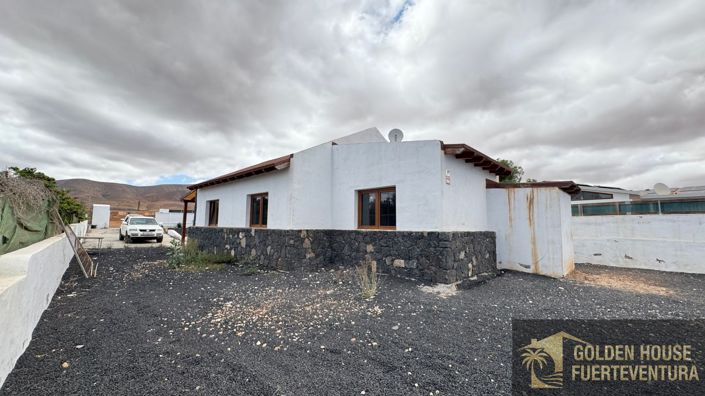 Image No.17-2 Bed Property for sale