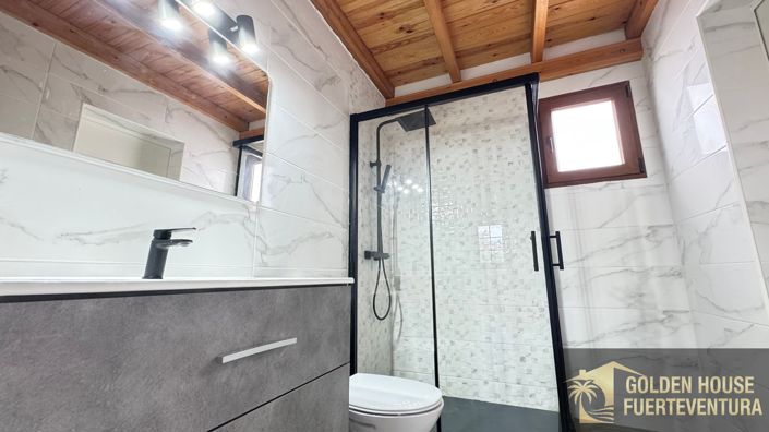 Image No.25-2 Bed Property for sale