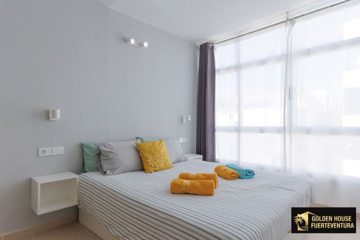 Image No.10-1 Bed Property for sale