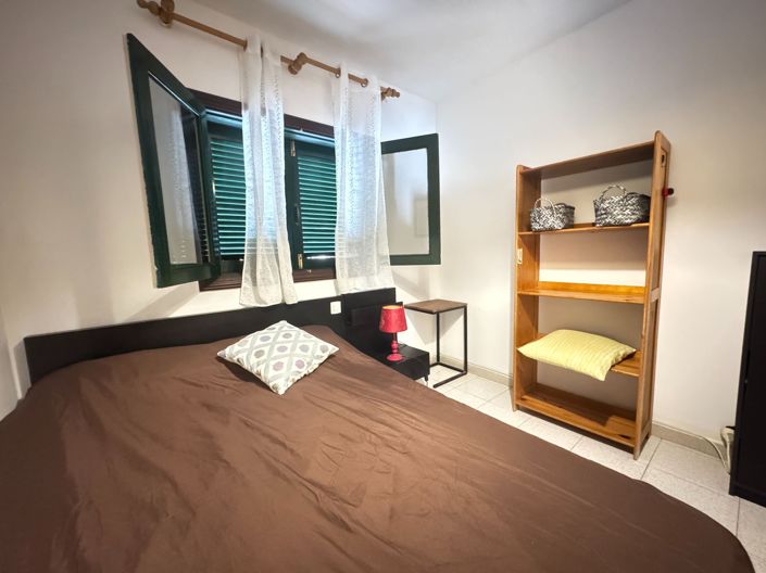 Image No.11-1 Bed Property for sale