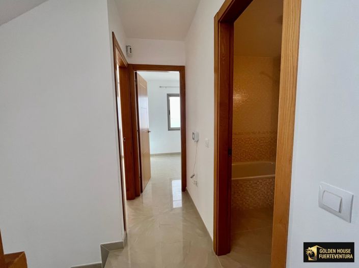 Image No.22-3 Bed Property for sale
