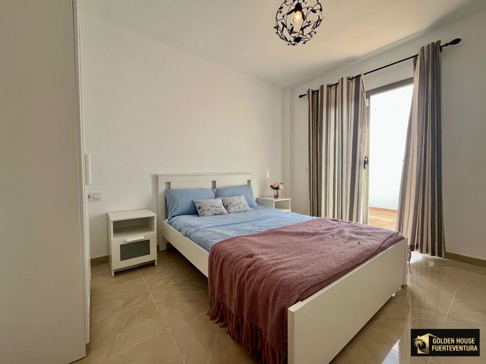 Image No.23-3 Bed Property for sale