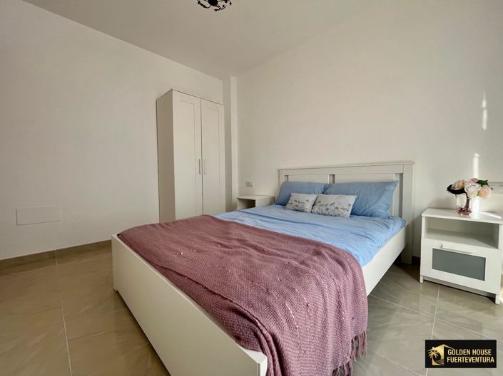 Image No.28-3 Bed Property for sale