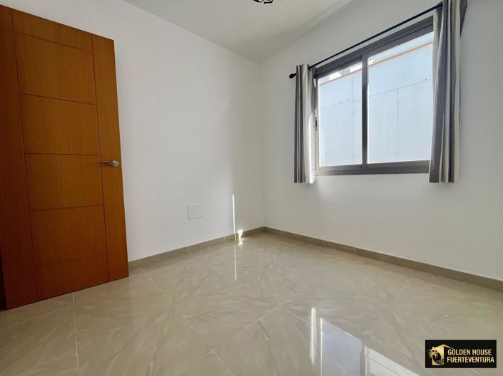 Image No.31-3 Bed Property for sale