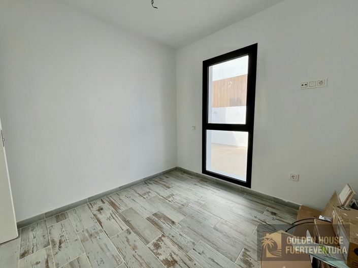 Image No.16-3 Bed Property for sale