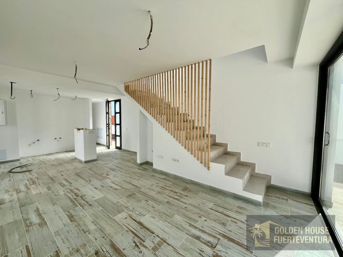 Image No.20-3 Bed Property for sale