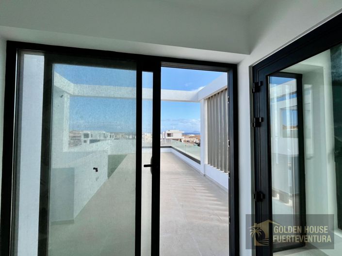Image No.29-3 Bed Property for sale
