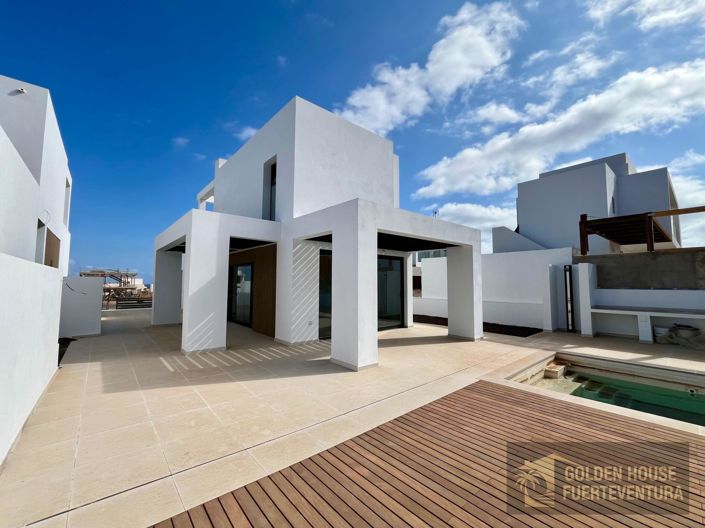 Image No.3-3 Bed Property for sale