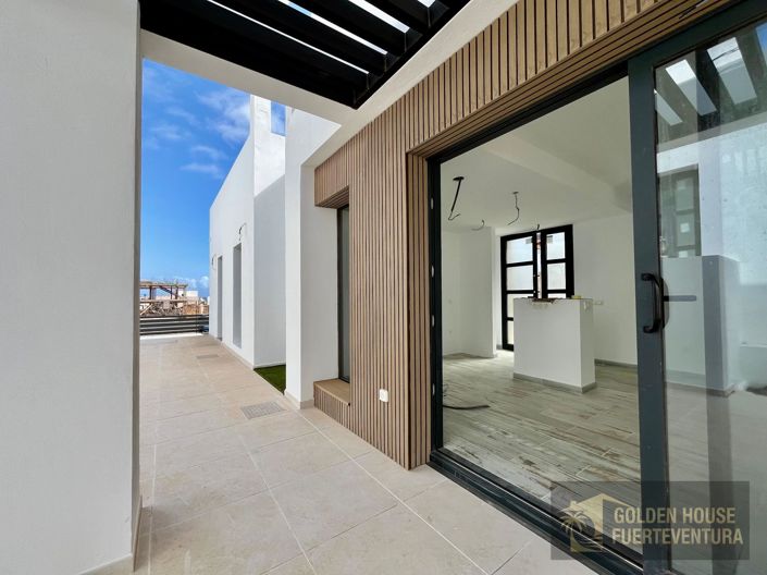 Image No.5-3 Bed Property for sale