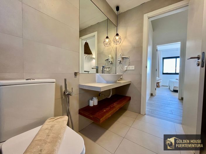 Image No.40-1 Bed Property for sale