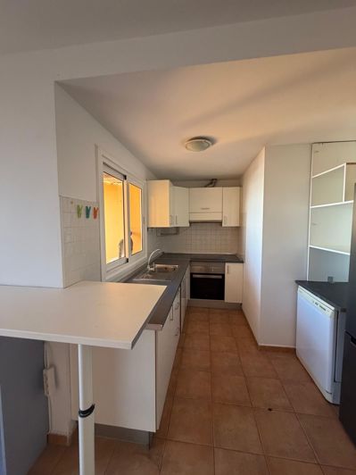 Image No.7-2 Bed Property for sale