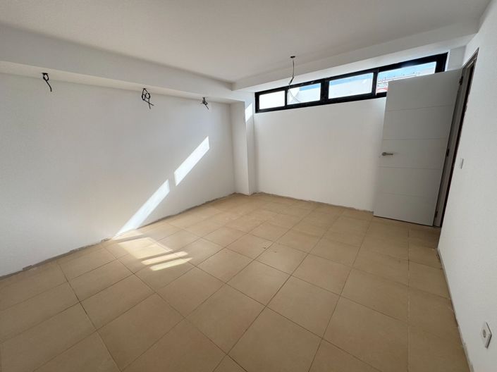 Image No.23-Propriété de 3 chambres à vendre