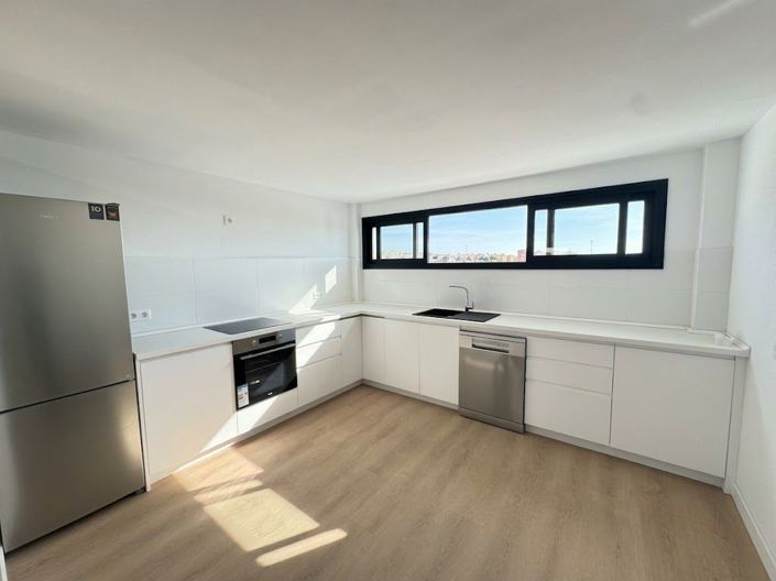 Image No.3-Propriété de 3 chambres à vendre
