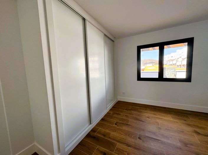 Image No.14-2 Bed Property for sale