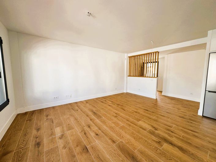 Image No.3-2 Bed Property for sale