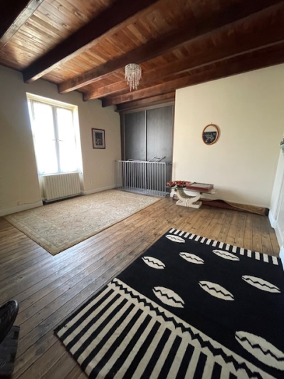 Image No.11-3 Bed House for sale