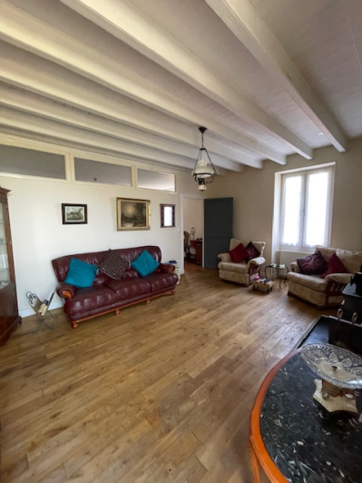 Image No.8-3 Bed House for sale