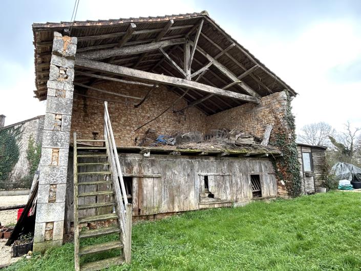 Image No.11-2 Bed House for sale