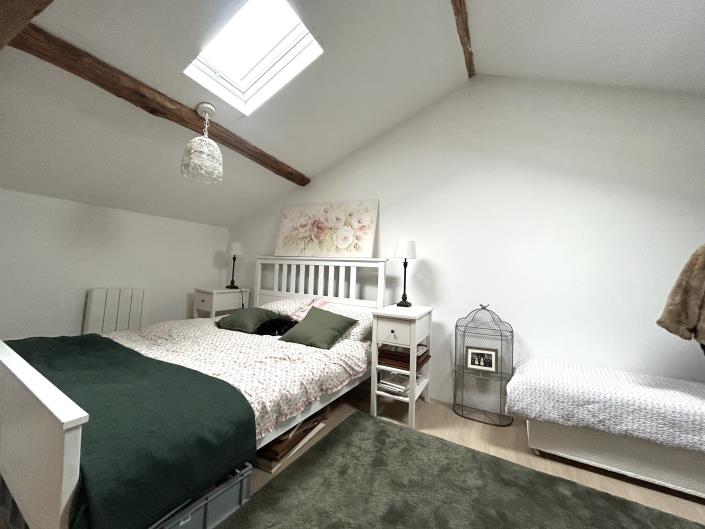 Image No.7-2 Bed House for sale