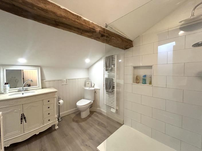 Image No.10-2 Bed House for sale