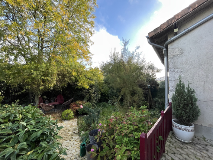 Image No.20-5 Bed House for sale