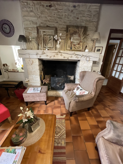 Image No.9-5 Bed House for sale