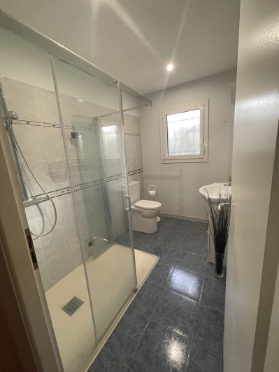 Image No.11-3 Bed House for sale