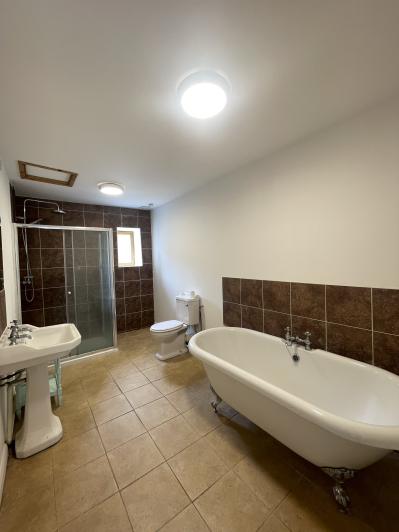 Image No.11-3 Bed House for sale