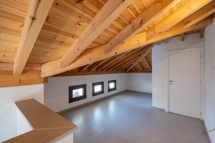 Image No.11-3 Bed House for sale