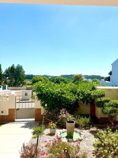 Image No.3-Maison / Villa de 4 chambres à vendre à Nadadouro