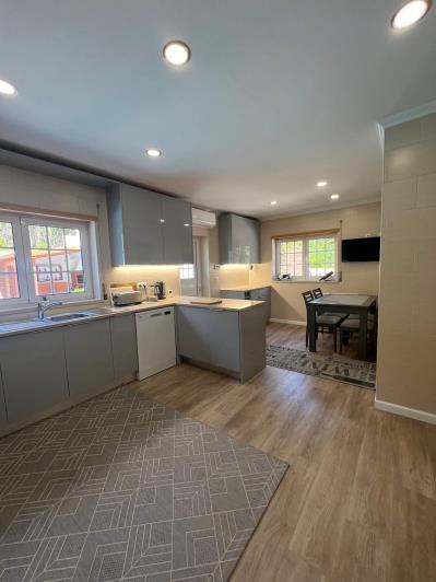 Image No.5-Maison / Villa de 4 chambres à vendre à Nadadouro