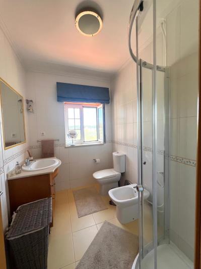 Image No.17-Maison / Villa de 4 chambres à vendre à Nadadouro