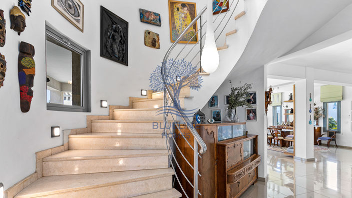 Image No.11-6 Bed Villa for sale