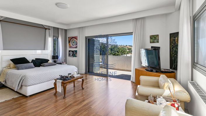 Image No.18-6 Bed Villa for sale