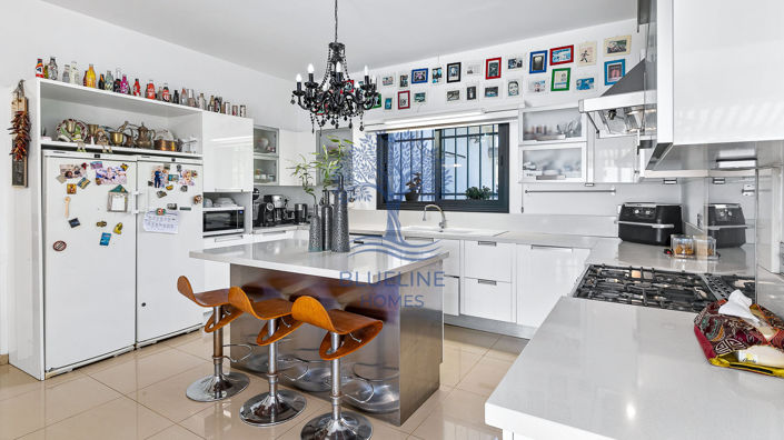 Image No.26-6 Bed Villa for sale