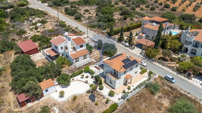 Image No.2-4 Bed Villa for sale