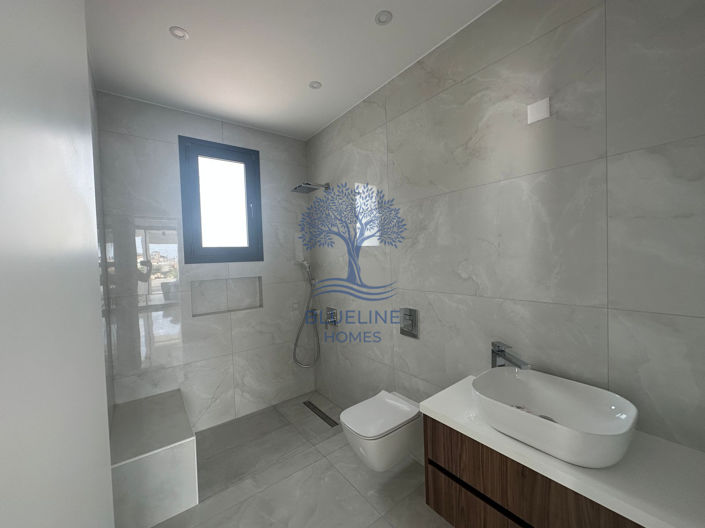 Image No.17-4 Bed Villa for sale