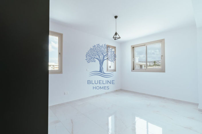 Image No.12-3 Bed Apartment for sale