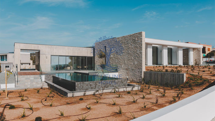 Image No.4-4 Bed Villa for sale