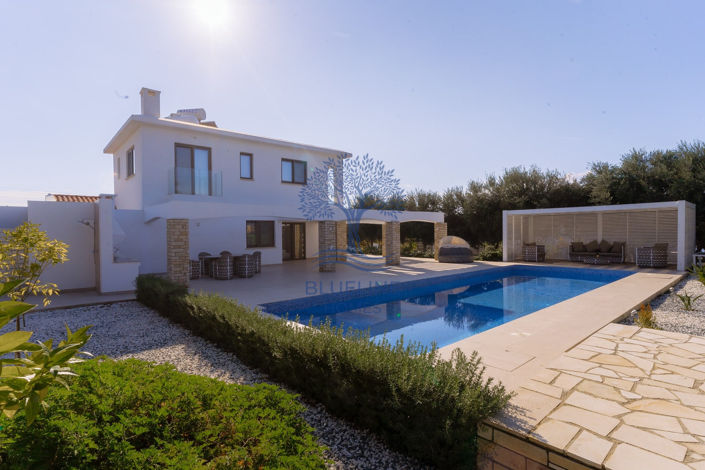 Image No.3-5 Bed Villa for sale