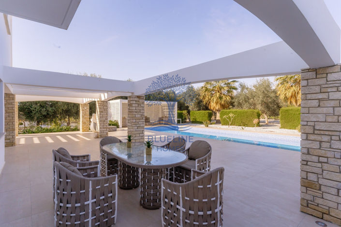 Image No.8-5 Bed Villa for sale