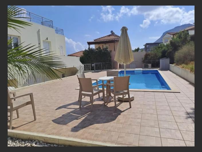 Image No.3-Appartement de 2 chambres à vendre à Plaka