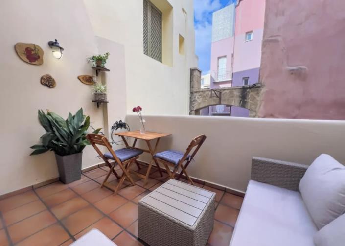 Image No.7-1 Bed House for sale