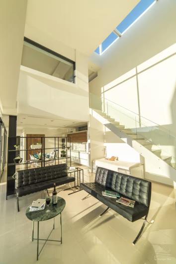 Image No.4-7 Bed Villa for sale