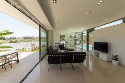 4ba632e7-ae2d-4a64-8bc8-436be079b59b-jpg