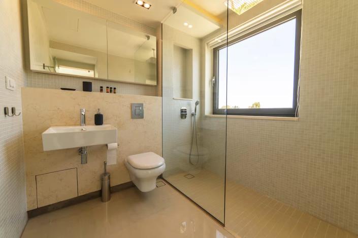 Image No.29-7 Bed Villa for sale