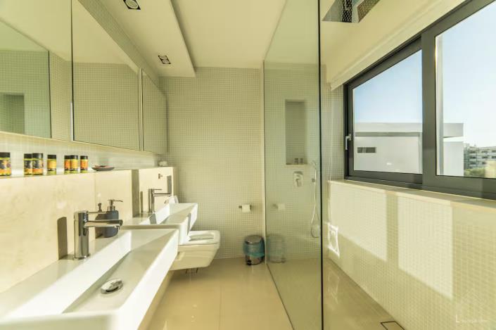 Image No.52-7 Bed Villa for sale