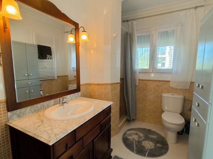 Image No.16-2 Bed Bungalow for sale