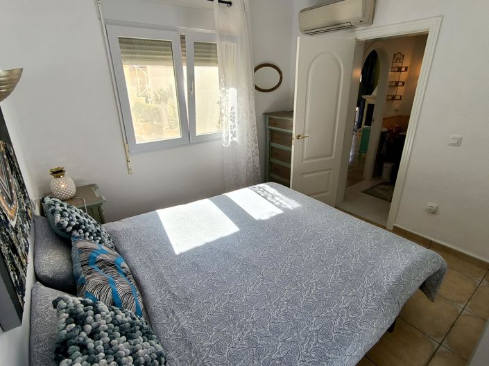 Image No.20-2 Bed Bungalow for sale